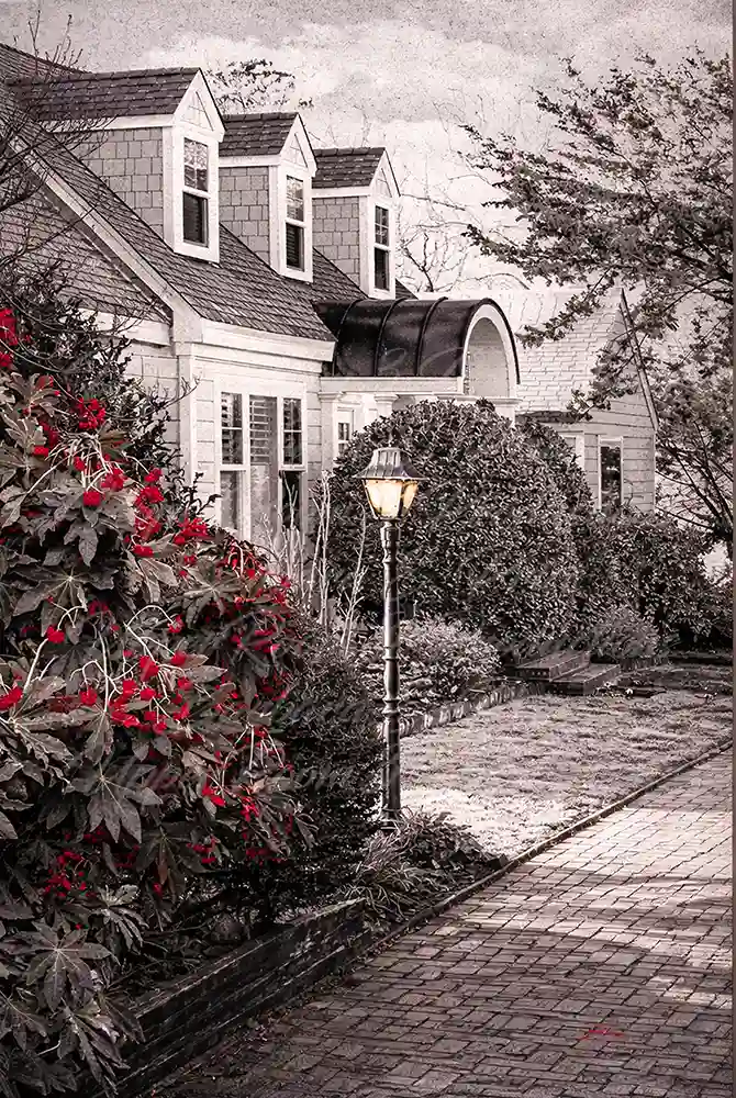 No. 111 U3P04974 Charming Colonial Walkway